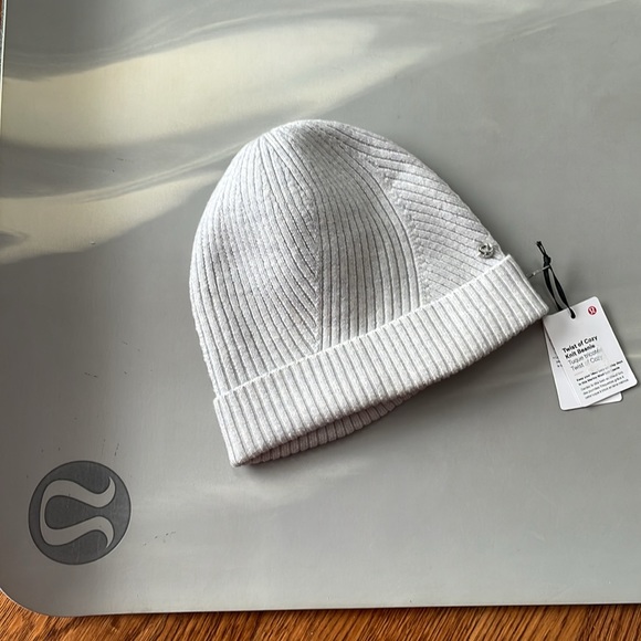 lululemon athletica Accessories - Lululemon I OS